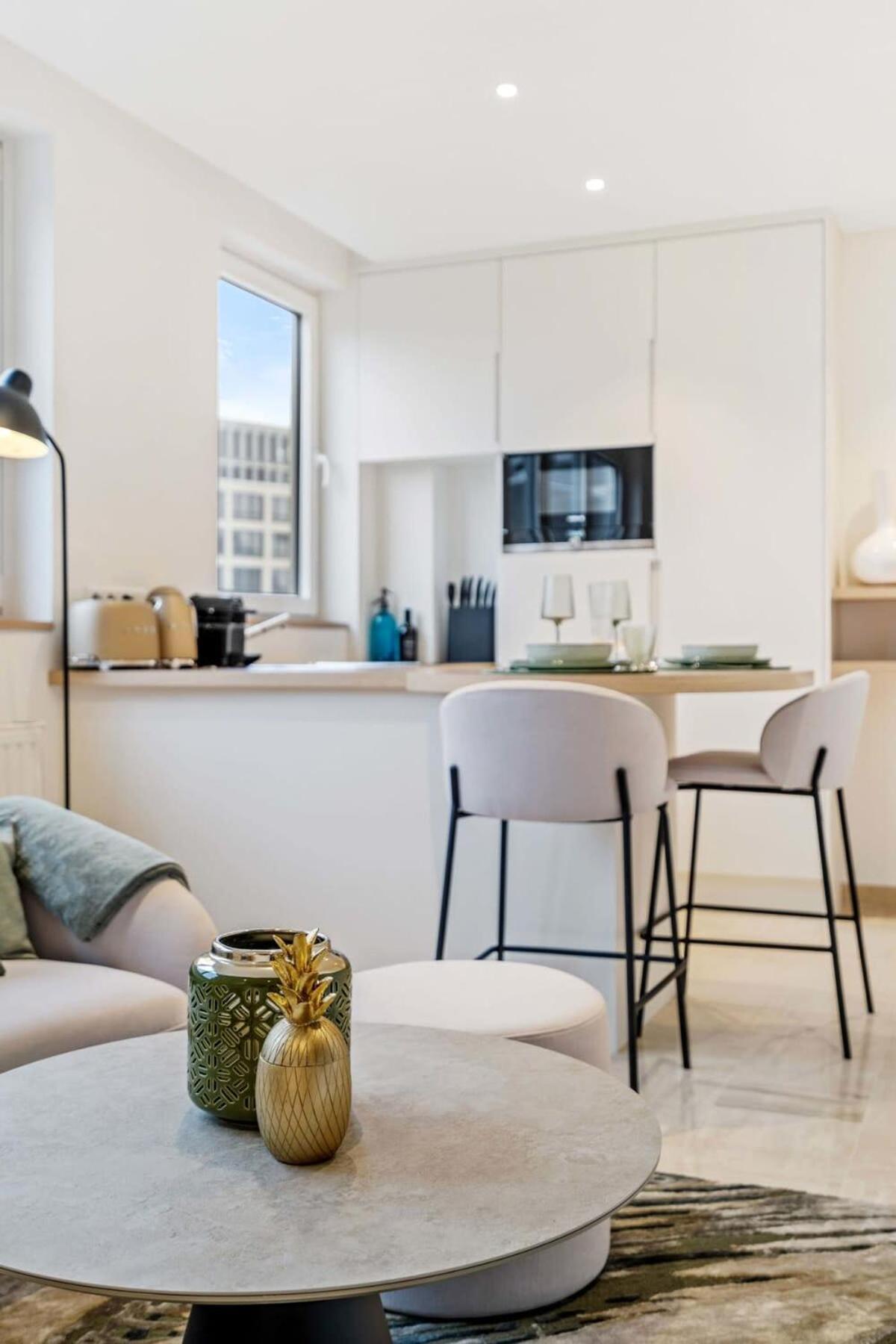 לוקסמבורג Modern Studio With King Bed, Walk To Attractions מראה חיצוני תמונה